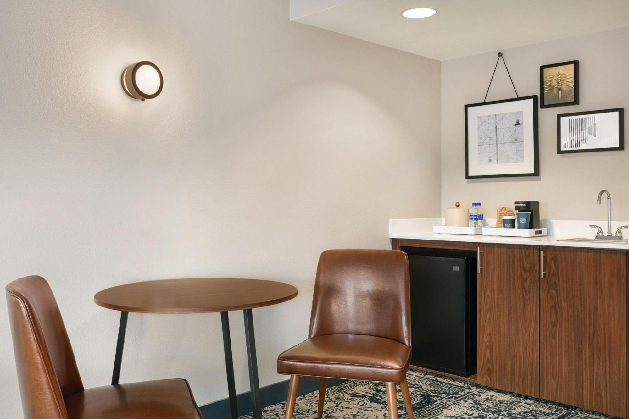 Four Points By Sheraton Raleigh Arena Exteriér fotografie